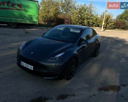 Серый Тесла Model Y, объемом двигателя 0 л и пробегом 32 тыс. км за 32100 $, фото 1 на Automoto.ua
