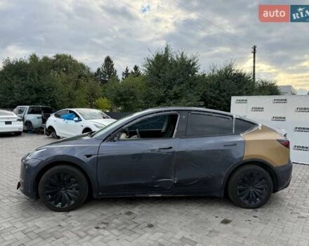 Сірий Тесла Model Y, об'ємом двигуна 0 л та пробігом 102 тис. км за 18200 $, фото 1 на Automoto.ua