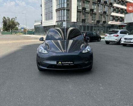 Серый Тесла Model Y, объемом двигателя 0 л и пробегом 26 тыс. км за 27200 $, фото 1 на Automoto.ua
