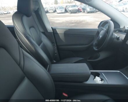 Серый Тесла Model Y, объемом двигателя 0 л и пробегом 0 тыс. км за 18300 $, фото 6 на Automoto.ua