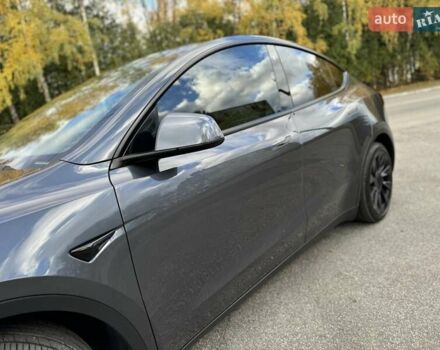 Серый Тесла Model Y, объемом двигателя 0 л и пробегом 211 тыс. км за 18950 $, фото 18 на Automoto.ua