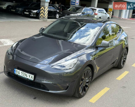 Серый Тесла Model Y, объемом двигателя 0 л и пробегом 42 тыс. км за 29900 $, фото 4 на Automoto.ua