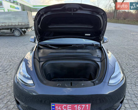Серый Тесла Model Y, объемом двигателя 0 л и пробегом 51 тыс. км за 24000 $, фото 15 на Automoto.ua