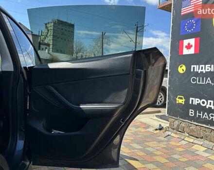 Серый Тесла Model Y, объемом двигателя 0 л и пробегом 68 тыс. км за 25500 $, фото 20 на Automoto.ua