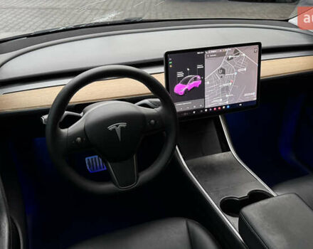 Серый Тесла Model Y, объемом двигателя 0 л и пробегом 138 тыс. км за 20200 $, фото 28 на Automoto.ua