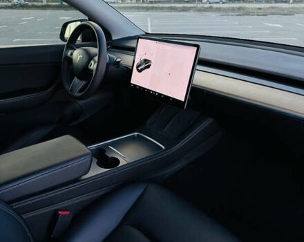 Серый Тесла Model Y, объемом двигателя 0 л и пробегом 100 тыс. км за 26000 $, фото 5 на Automoto.ua