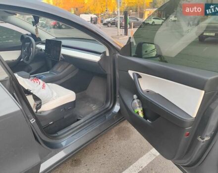 Серый Тесла Model Y, объемом двигателя 0 л и пробегом 53 тыс. км за 32761 $, фото 2 на Automoto.ua