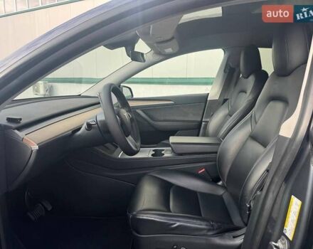 Серый Тесла Model Y, объемом двигателя 0 л и пробегом 110 тыс. км за 22000 $, фото 9 на Automoto.ua