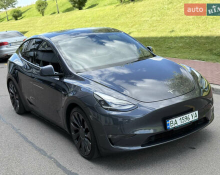 Серый Тесла Model Y, объемом двигателя 0 л и пробегом 42 тыс. км за 29900 $, фото 3 на Automoto.ua
