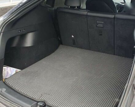 Сірий Тесла Model Y, об'ємом двигуна 0 л та пробігом 84 тис. км за 27900 $, фото 28 на Automoto.ua