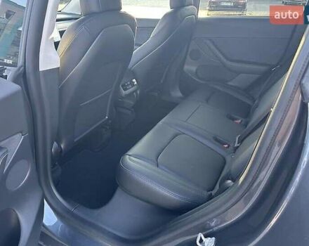 Серый Тесла Model Y, объемом двигателя 0 л и пробегом 69 тыс. км за 21900 $, фото 14 на Automoto.ua