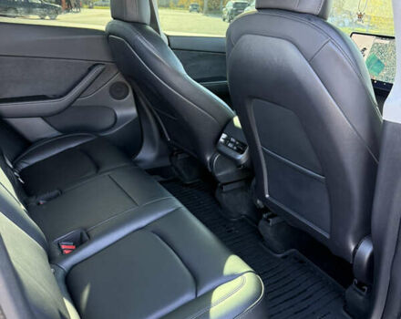 Серый Тесла Model Y, объемом двигателя 0 л и пробегом 44 тыс. км за 26000 $, фото 34 на Automoto.ua