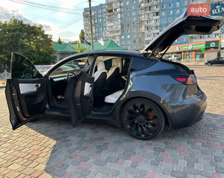 Серый Тесла Model Y, объемом двигателя 0 л и пробегом 58 тыс. км за 29999 $, фото 16 на Automoto.ua