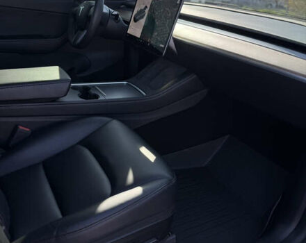 Серый Тесла Model Y, объемом двигателя 0 л и пробегом 44 тыс. км за 26000 $, фото 36 на Automoto.ua