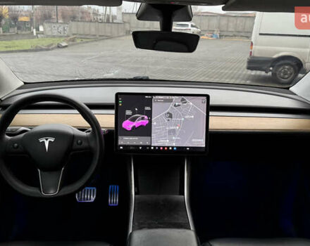 Серый Тесла Model Y, объемом двигателя 0 л и пробегом 138 тыс. км за 20200 $, фото 27 на Automoto.ua