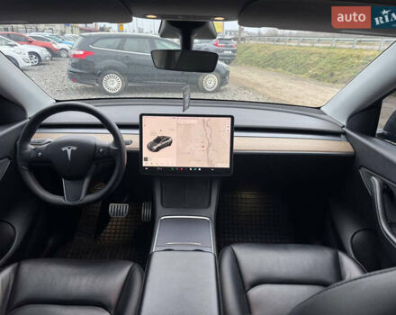 Серый Тесла Model Y, объемом двигателя 0 л и пробегом 107 тыс. км за 23999 $, фото 38 на Automoto.ua