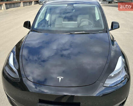 Серый Тесла Model Y, объемом двигателя 0 л и пробегом 30 тыс. км за 28000 $, фото 3 на Automoto.ua