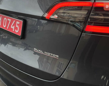 Серый Тесла Model Y, объемом двигателя 0 л и пробегом 138 тыс. км за 20200 $, фото 18 на Automoto.ua