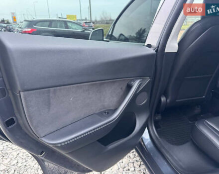 Серый Тесла Model Y, объемом двигателя 0 л и пробегом 107 тыс. км за 23999 $, фото 49 на Automoto.ua