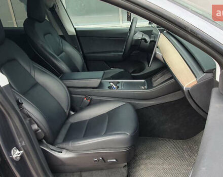 Тесла Model Y 2021 в Киеве на Automoto.ua Серый Тесла Model Y, объемом двигателя 0 л и пробегом 84 тыс. км за 27900 $, фото 8 на Automoto.ua