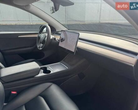 Серый Тесла Model Y, объемом двигателя 0 л и пробегом 110 тыс. км за 22000 $, фото 13 на Automoto.ua