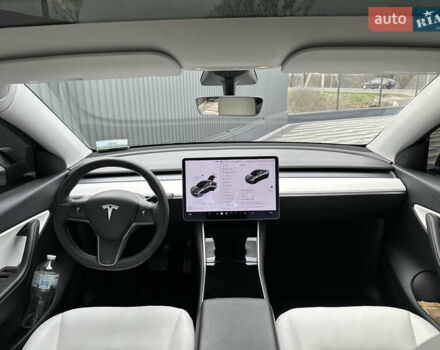 Серый Тесла Model Y, объемом двигателя 0 л и пробегом 89 тыс. км за 26500 $, фото 9 на Automoto.ua