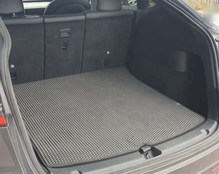 Сірий Тесла Model Y, об'ємом двигуна 0 л та пробігом 84 тис. км за 27900 $, фото 27 на Automoto.ua