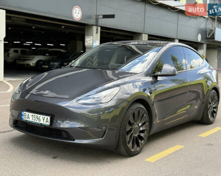 Серый Тесла Model Y, объемом двигателя 0 л и пробегом 42 тыс. км за 29900 $, фото 2 на Automoto.ua