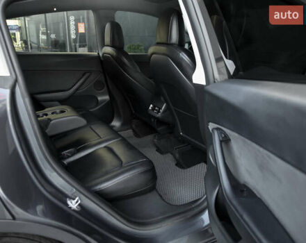 Серый Тесла Model Y, объемом двигателя 0 л и пробегом 148 тыс. км за 23500 $, фото 37 на Automoto.ua