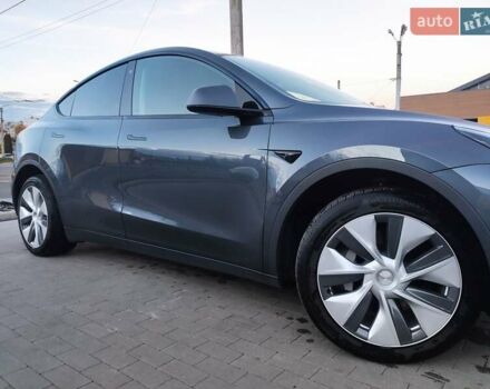Серый Тесла Model Y, объемом двигателя 0 л и пробегом 74 тыс. км за 26999 $, фото 6 на Automoto.ua