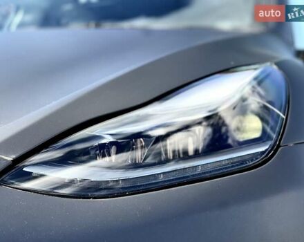 Серый Тесла Model Y, объемом двигателя 0 л и пробегом 25 тыс. км за 27000 $, фото 12 на Automoto.ua