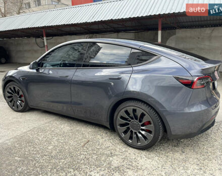 Серый Тесла Model Y, объемом двигателя 0 л и пробегом 65 тыс. км за 27400 $, фото 4 на Automoto.ua