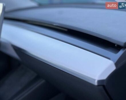 Сірий Тесла Model Y, об'ємом двигуна 0 л та пробігом 25 тис. км за 33000 $, фото 59 на Automoto.ua