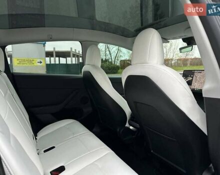 Сірий Тесла Model Y, об'ємом двигуна 0 л та пробігом 8 тис. км за 27900 $, фото 12 на Automoto.ua