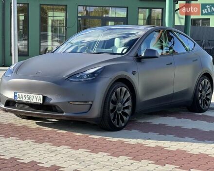Серый Тесла Model Y, объемом двигателя 0 л и пробегом 25 тыс. км за 27000 $, фото 9 на Automoto.ua