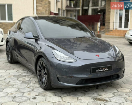 Серый Тесла Model Y, объемом двигателя 0 л и пробегом 53 тыс. км за 28000 $, фото 3 на Automoto.ua