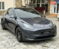 Серый Тесла Model Y, объемом двигателя 0 л и пробегом 53 тыс. км за 28000 $, фото 3 на Automoto.ua