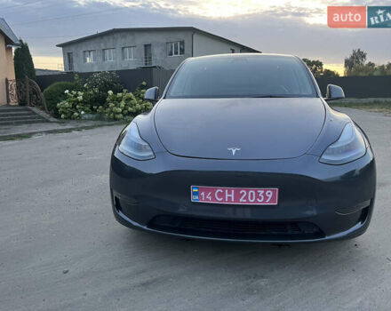 Серый Тесла Model Y, объемом двигателя 0 л и пробегом 30 тыс. км за 25000 $, фото 2 на Automoto.ua