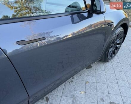 Серый Тесла Model Y, объемом двигателя 0 л и пробегом 38 тыс. км за 24999 $, фото 24 на Automoto.ua