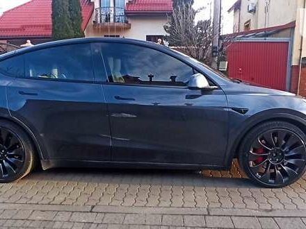 Серый Тесла Model Y, объемом двигателя 0 л и пробегом 35 тыс. км за 29950 $, фото 3 на Automoto.ua
