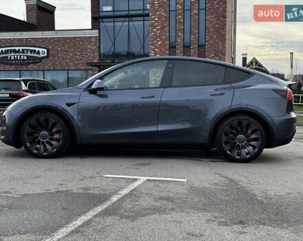 Серый Тесла Model Y, объемом двигателя 0 л и пробегом 26 тыс. км за 28900 $, фото 5 на Automoto.ua