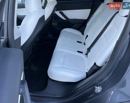 Серый Тесла Model Y, объемом двигателя 0 л и пробегом 25 тыс. км за 27000 $, фото 64 на Automoto.ua