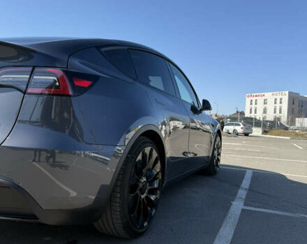 Серый Тесла Model Y, объемом двигателя 0 л и пробегом 20 тыс. км за 28500 $, фото 2 на Automoto.ua