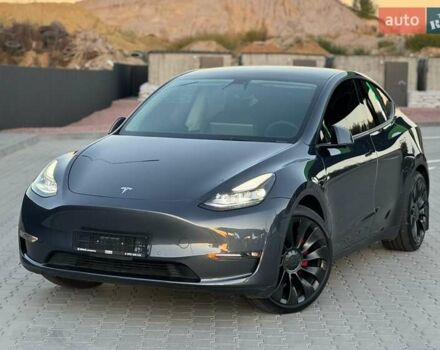 Серый Тесла Model Y, объемом двигателя 0 л и пробегом 100 тыс. км за 24500 $, фото 24 на Automoto.ua