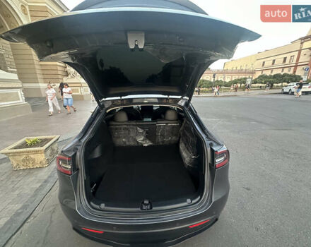 Серый Тесла Model Y, объемом двигателя 0 л и пробегом 130 тыс. км за 25000 $, фото 15 на Automoto.ua