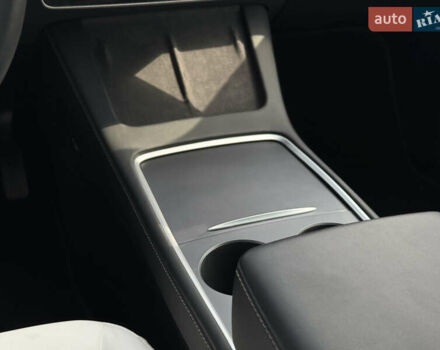 Тесла Model Y 2022 в Киеве на Automoto.ua Серый Тесла Model Y, объемом двигателя 0 л и пробегом 28 тыс. км за 29300 $, фото 26 на Automoto.ua