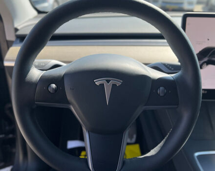 Серый Тесла Model Y, объемом двигателя 82 л и пробегом 22 тыс. км за 27000 $, фото 10 на Automoto.ua