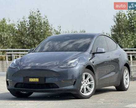 Тесла Model Y 2022 в Киеве на Automoto.ua Серый Тесла Model Y, объемом двигателя 0 л и пробегом 28 тыс. км за 29300 $, фото 1 на Automoto.ua