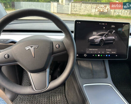 Серый Тесла Model Y, объемом двигателя 0 л и пробегом 17 тыс. км за 25500 $, фото 16 на Automoto.ua