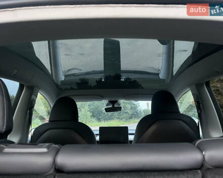 Серый Тесла Model Y, объемом двигателя 0 л и пробегом 30 тыс. км за 25000 $, фото 29 на Automoto.ua